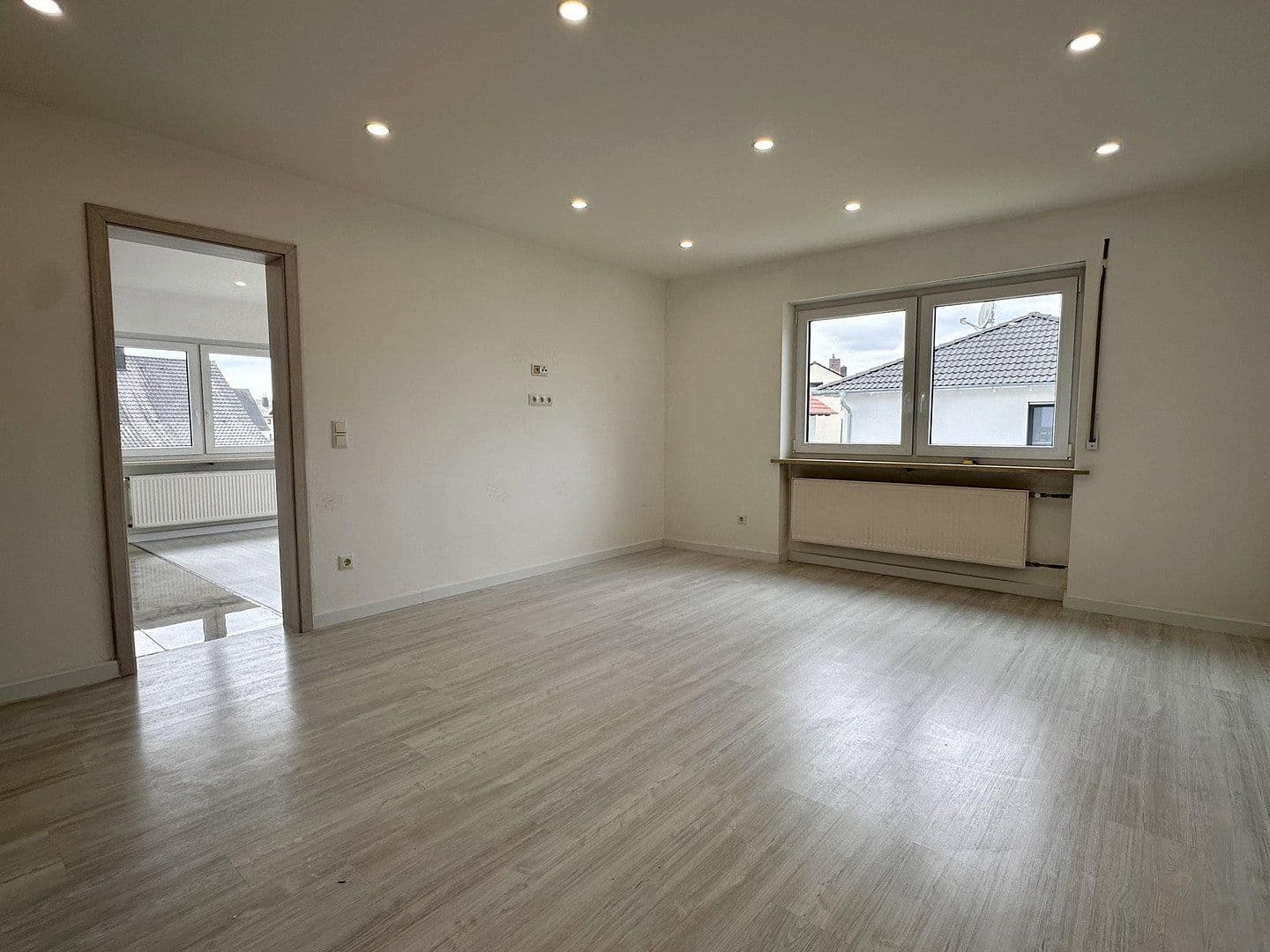 Prenájom bytu 4-izbový 100 m², Moosburg a. d. Isar, Bavorsko Prenájom bytu 4-izbový 100 m², Moosburg a. d. Isar, Bavorsko