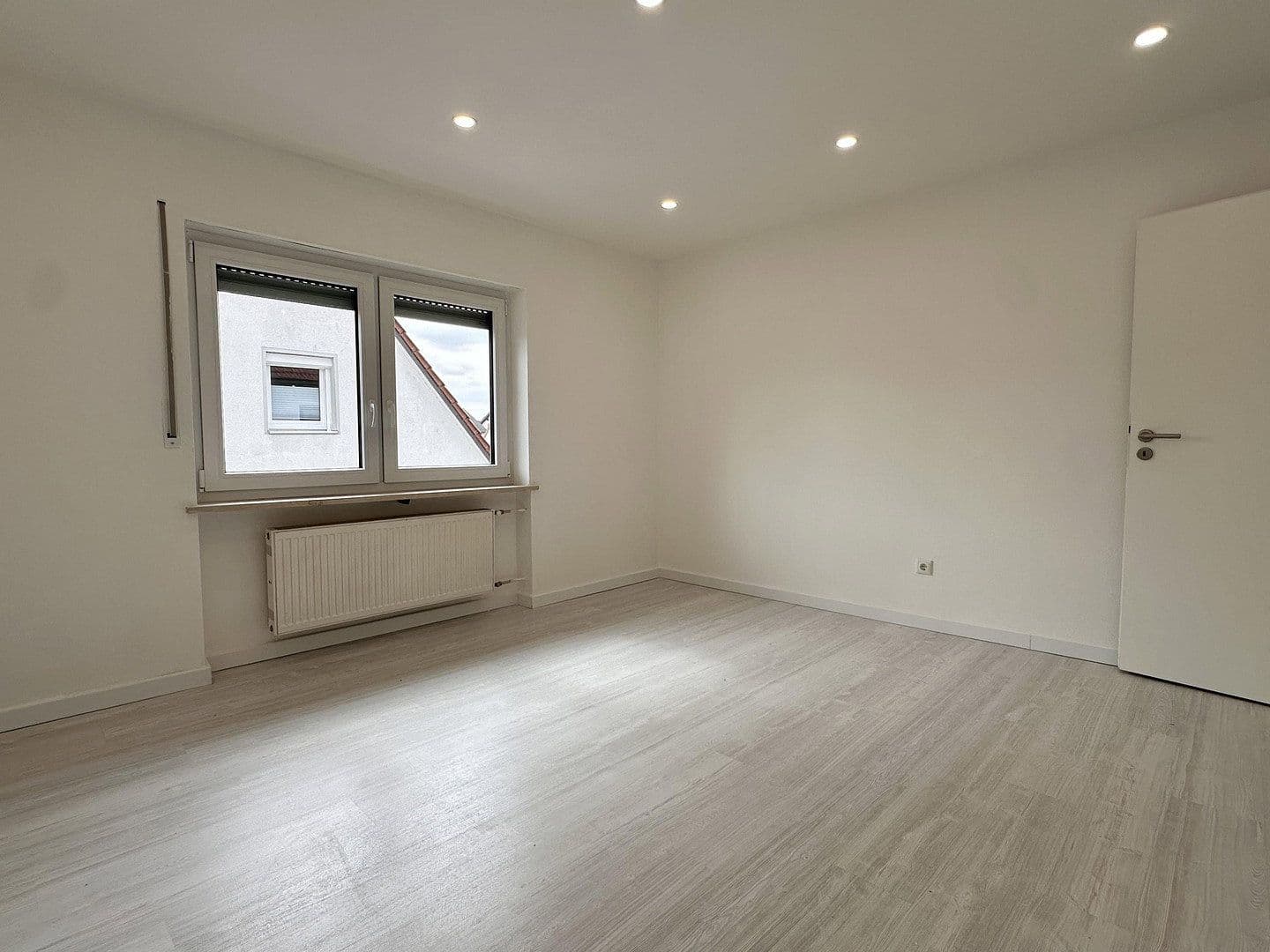 Prenájom bytu 4-izbový 100 m², Moosburg a. d. Isar, Bavorsko Prenájom bytu 4-izbový 100 m², Moosburg a. d. Isar, Bavorsko