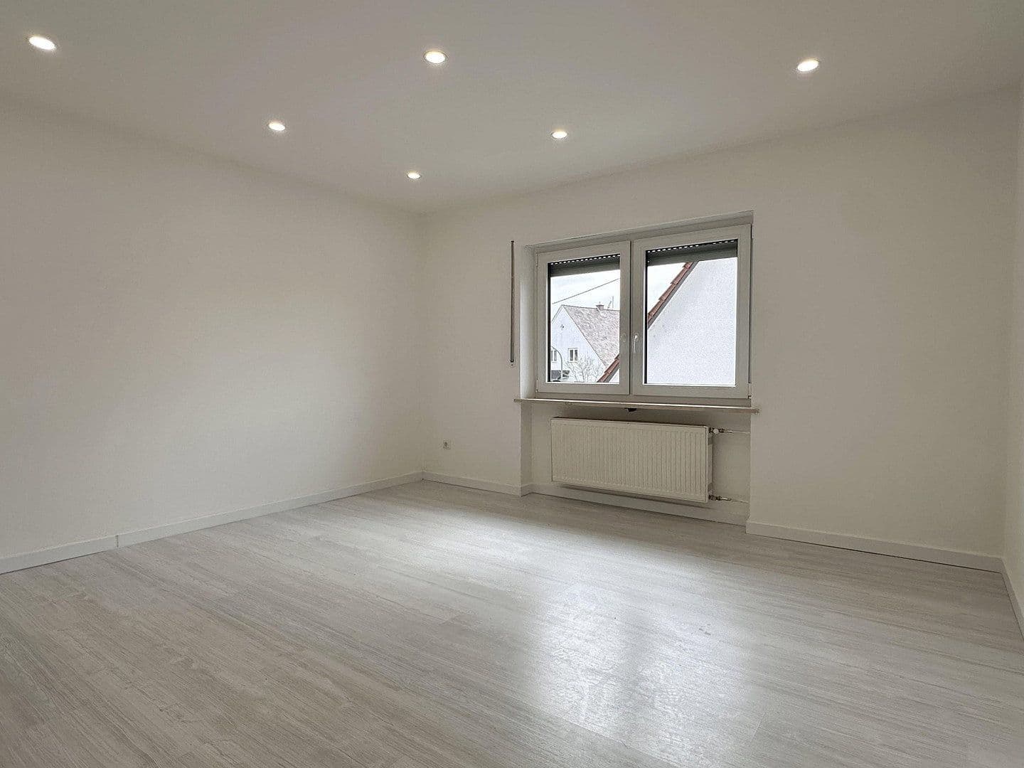 Prenájom bytu 4-izbový 100 m², Moosburg a. d. Isar, Bavorsko Prenájom bytu 4-izbový 100 m², Moosburg a. d. Isar, Bavorsko