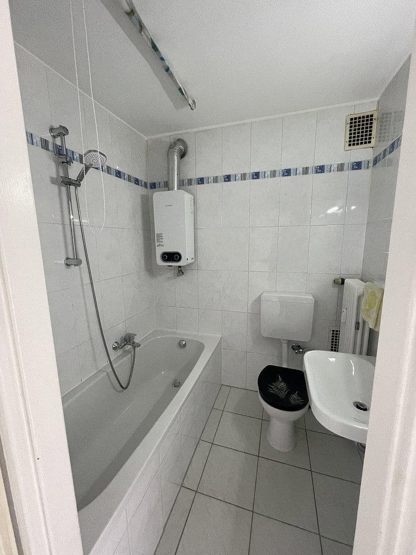 Prenájom bytu 3-izbový 72 m², Hohenstaufenring 5, Worms, Porýnie-Falcko Prenájom bytu 3-izbový 72 m², Hohenstaufenring 5, Worms, Porýnie-Falcko