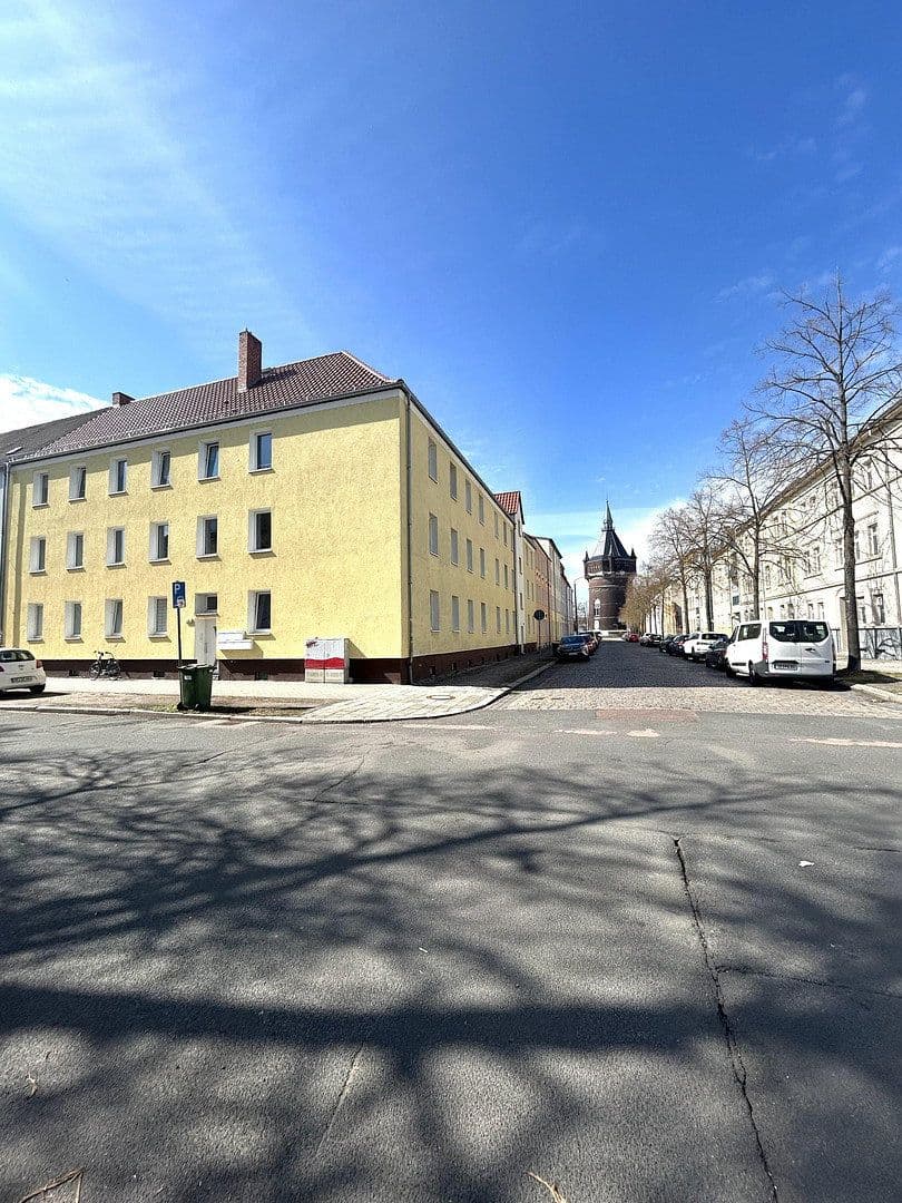 Prenájom bytu 4-izbový 95 m², Bernburgerstraße 16, Dessau-Roßlau, Sasko-Anhaltsko Prenájom bytu 4-izbový 95 m², Bernburgerstraße 16, Dessau-Roßlau, Sasko-Anhaltsko