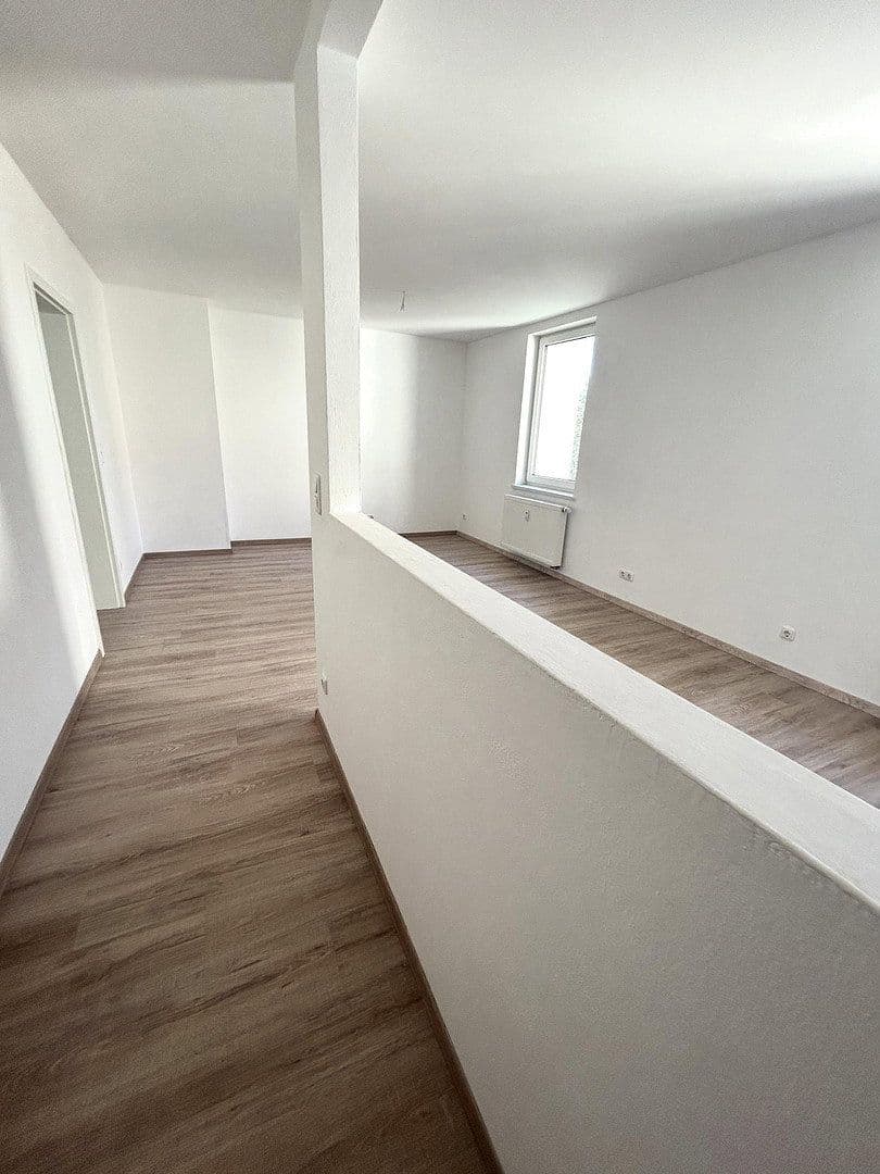 Prenájom bytu 4-izbový 95 m², Bernburgerstraße 16, Dessau-Roßlau, Sasko-Anhaltsko Prenájom bytu 4-izbový 95 m², Bernburgerstraße 16, Dessau-Roßlau, Sasko-Anhaltsko