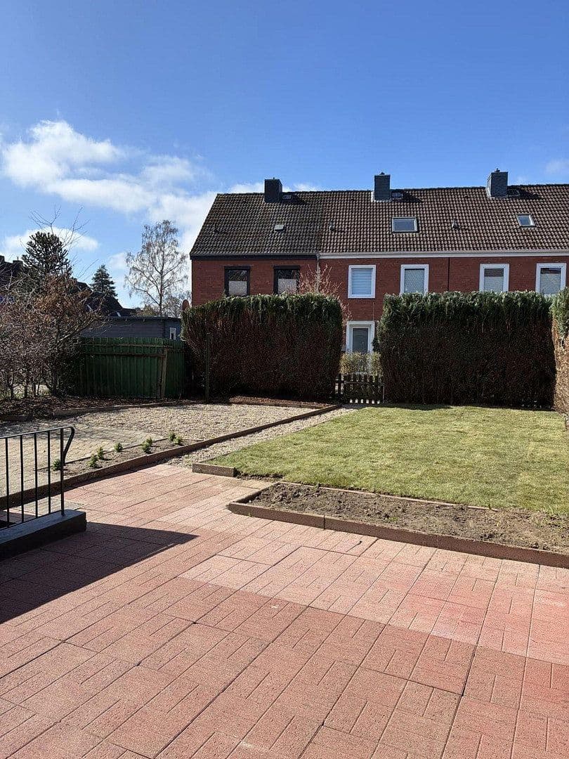 Predaj domu 120 m², pozemek 384 m², Lüneburg, Dolné Sasko Predaj domu 120 m², pozemek 384 m², Lüneburg, Dolné Sasko