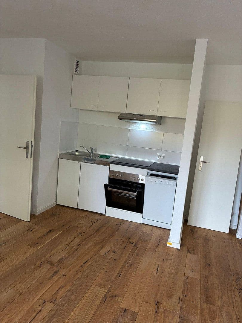 Prenájom bytu 1-izbový 36 m², Fleckenbühlstr. 20, Frankfurt am Main - Bonames, Hesensko Prenájom bytu 1-izbový 36 m², Fleckenbühlstr. 20, Frankfurt am Main - Bonames, Hesensko