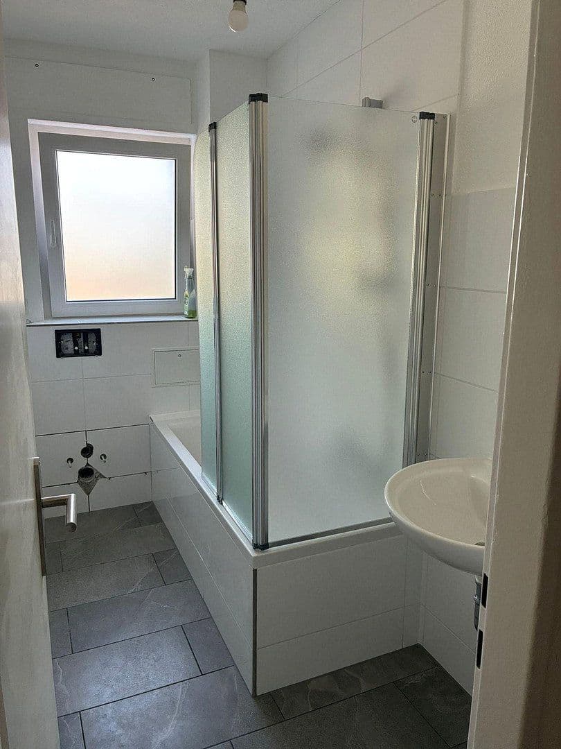 Prenájom bytu 1-izbový 36 m², Fleckenbühlstr. 20, Frankfurt am Main - Bonames, Hesensko Prenájom bytu 1-izbový 36 m², Fleckenbühlstr. 20, Frankfurt am Main - Bonames, Hesensko