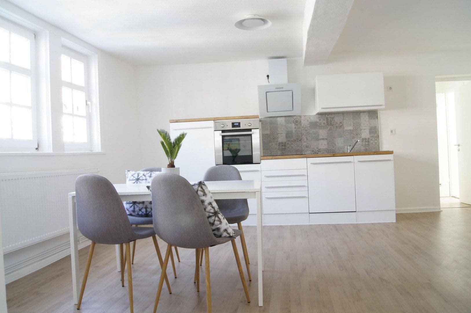 Prenájom bytu 2-izbový 88 m², Alter Steinweg 45, Eschwege, Hesensko Prenájom bytu 2-izbový 88 m², Alter Steinweg 45, Eschwege, Hesensko