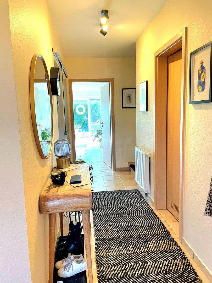 Predaj domu 147 m², pozemek 250 m², Kiel, Šlezvicko-Holštajnsko Predaj domu 147 m², pozemek 250 m², Kiel, Šlezvicko-Holštajnsko