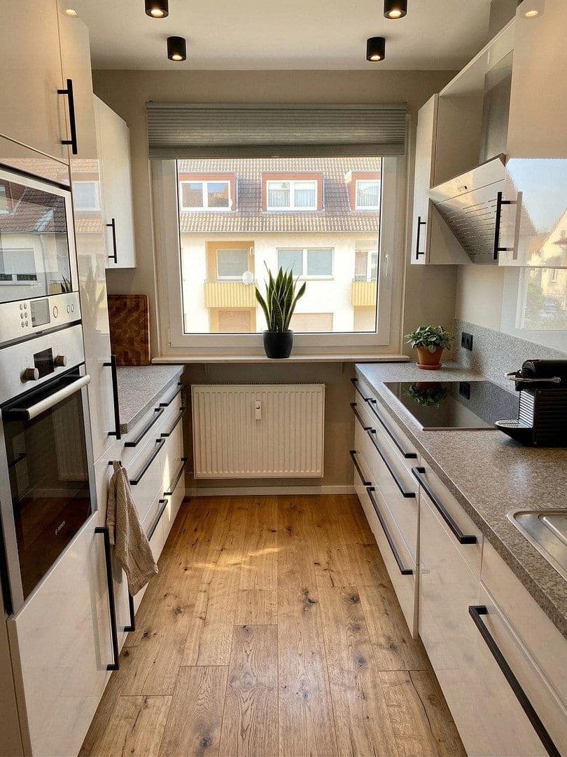 Prenájom bytu 2-izbový 60 m², Frankfurt-Zeilsheim, Hesensko Prenájom bytu 2-izbový 60 m², Frankfurt-Zeilsheim, Hesensko