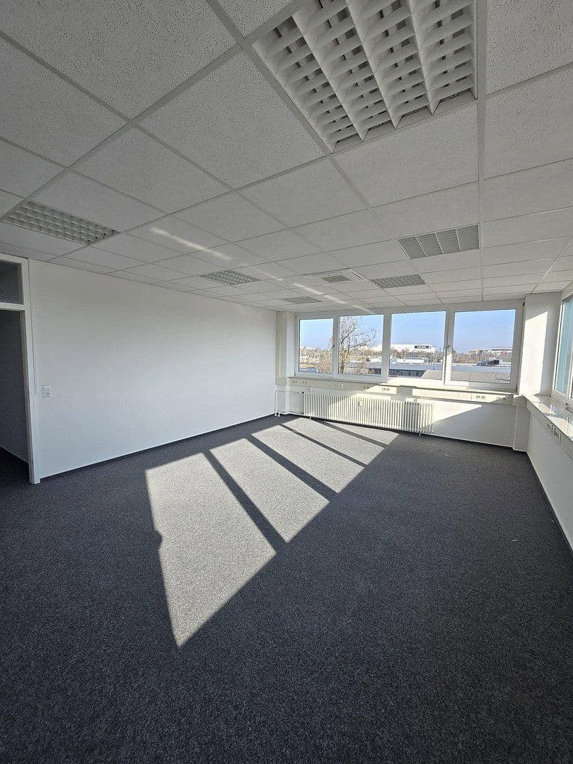 Prenájom kancelárie 260 m², Maybachstr. 10, Karlsruhe, Bádensko-Wurttembersko Prenájom kancelárie 260 m², Maybachstr. 10, Karlsruhe, Bádensko-Wurttembersko