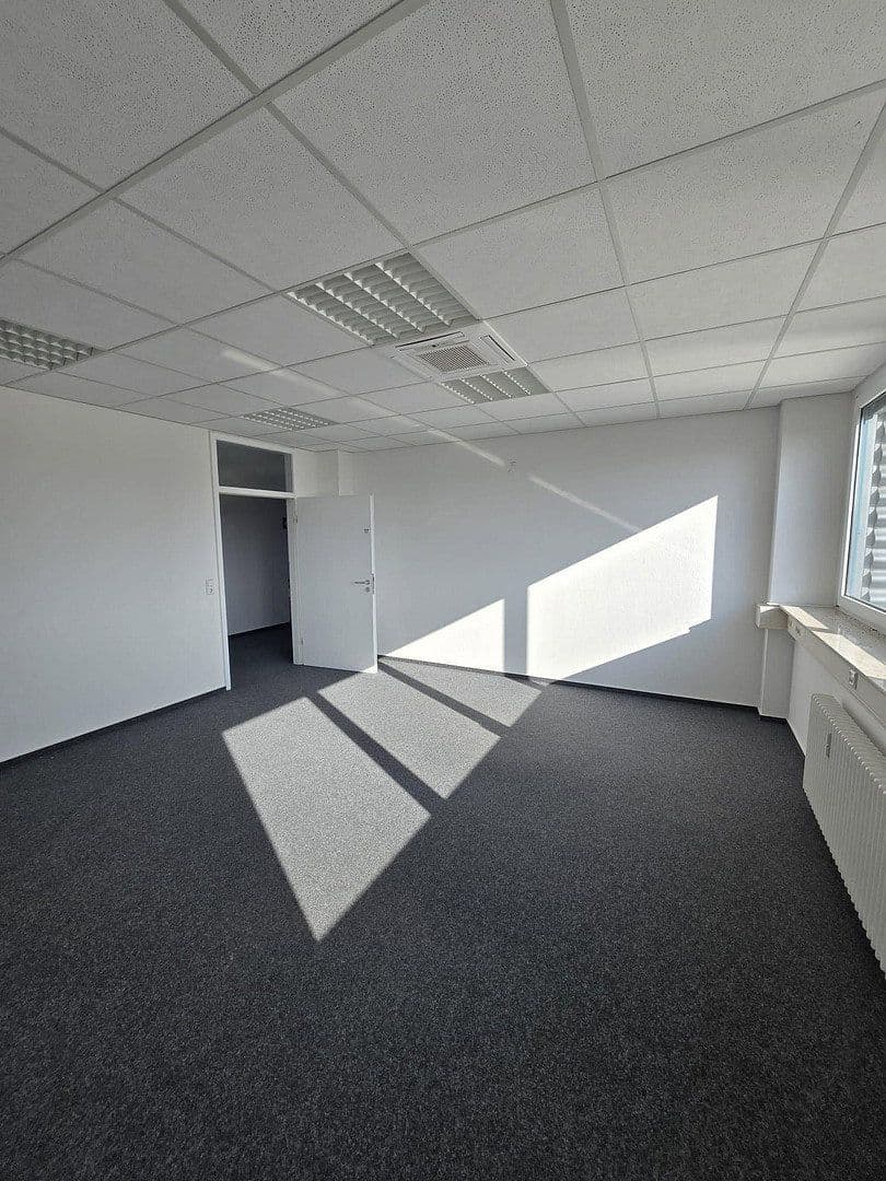 Prenájom kancelárie 260 m², Maybachstr. 10, Karlsruhe, Bádensko-Wurttembersko Prenájom kancelárie 260 m², Maybachstr. 10, Karlsruhe, Bádensko-Wurttembersko