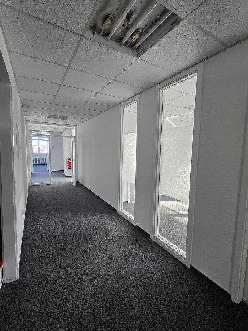 Prenájom kancelárie 260 m², Maybachstr. 10, Karlsruhe, Bádensko-Wurttembersko Prenájom kancelárie 260 m², Maybachstr. 10, Karlsruhe, Bádensko-Wurttembersko