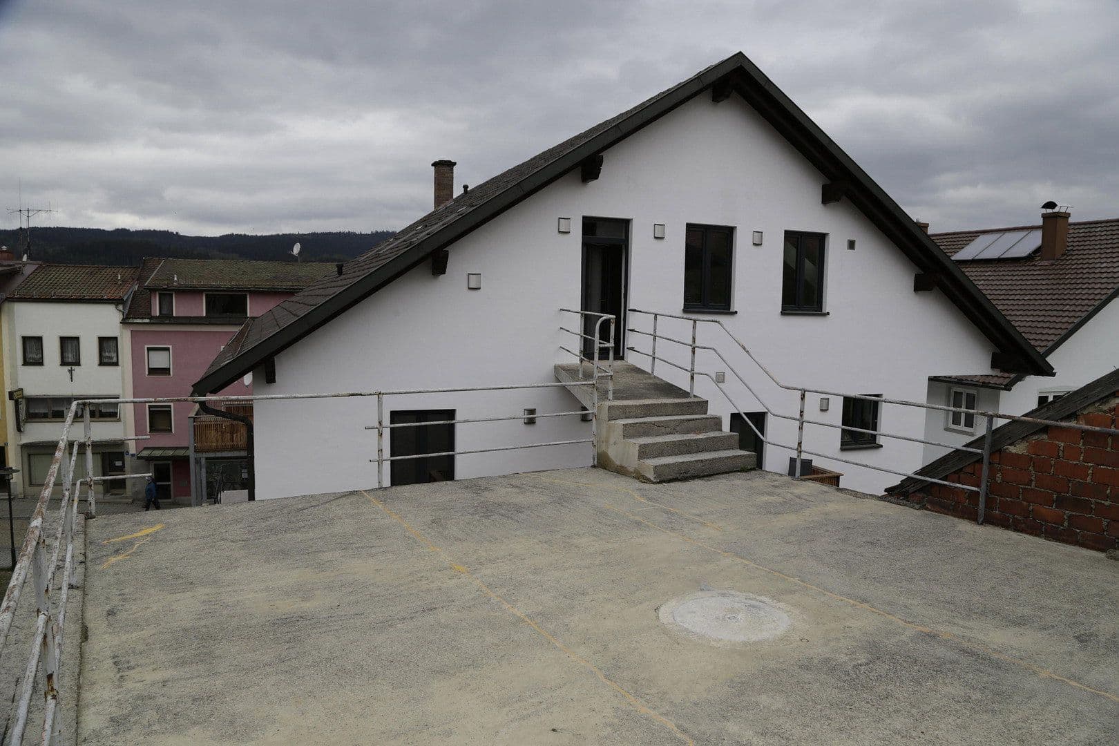 Prenájom bytu 3-izbový 142 m², Schulstraße 1, Ruhmannsfelden, Bavorsko Prenájom bytu 3-izbový 142 m², Schulstraße 1, Ruhmannsfelden, Bavorsko