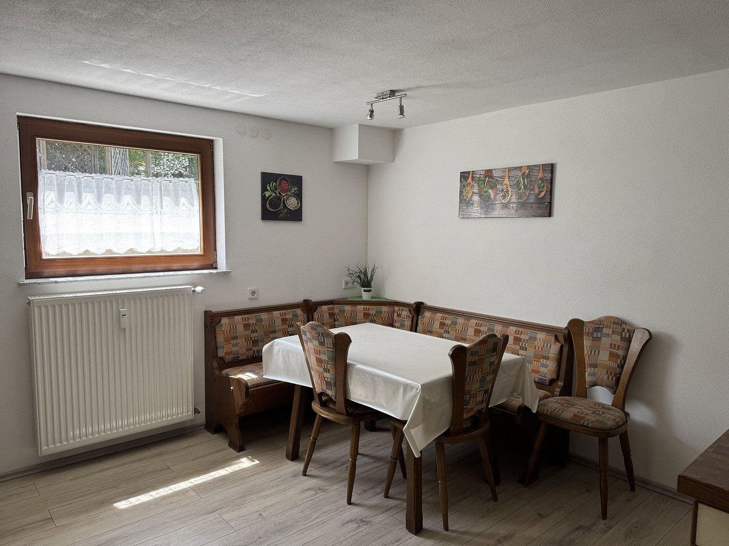 Predaj bytu 2-izbový 76 m², Metzinger Straße, Dettingen an der Erms, Bádensko-Wurttembersko Predaj bytu 2-izbový 76 m², Metzinger Straße, Dettingen an der Erms, Bádensko-Wurttembersko