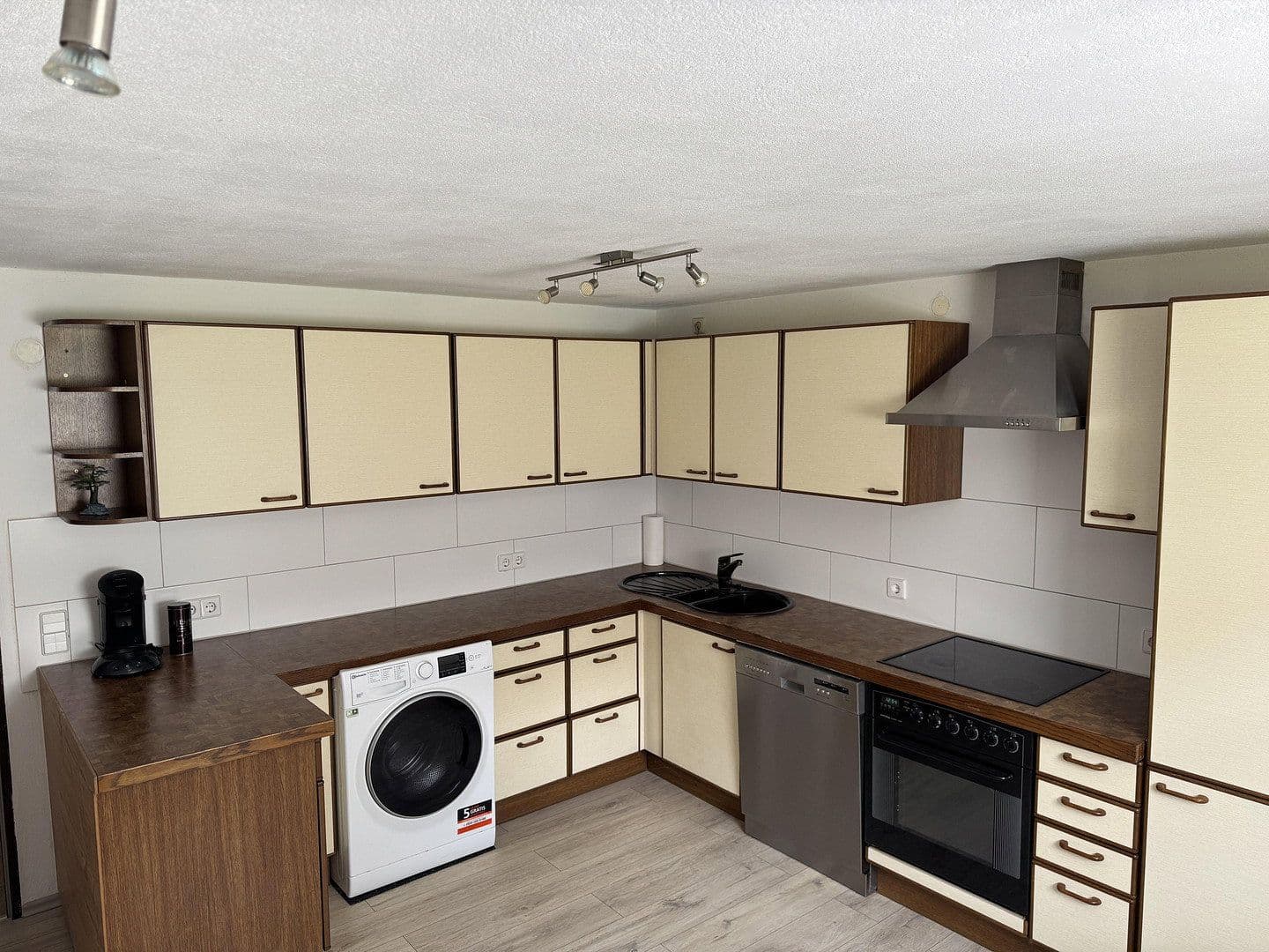 Predaj bytu 2-izbový 76 m², Metzinger Straße, Dettingen an der Erms, Bádensko-Wurttembersko Predaj bytu 2-izbový 76 m², Metzinger Straße, Dettingen an der Erms, Bádensko-Wurttembersko