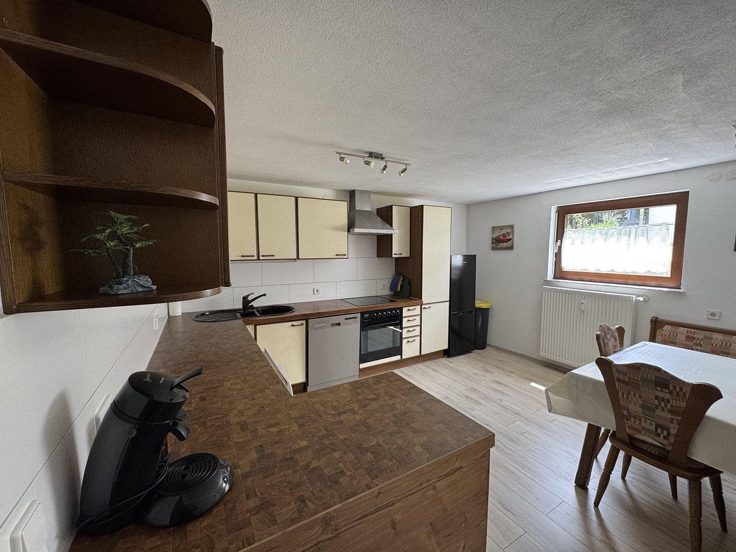 Predaj bytu 2-izbový 76 m², Metzinger Straße, Dettingen an der Erms, Bádensko-Wurttembersko Predaj bytu 2-izbový 76 m², Metzinger Straße, Dettingen an der Erms, Bádensko-Wurttembersko