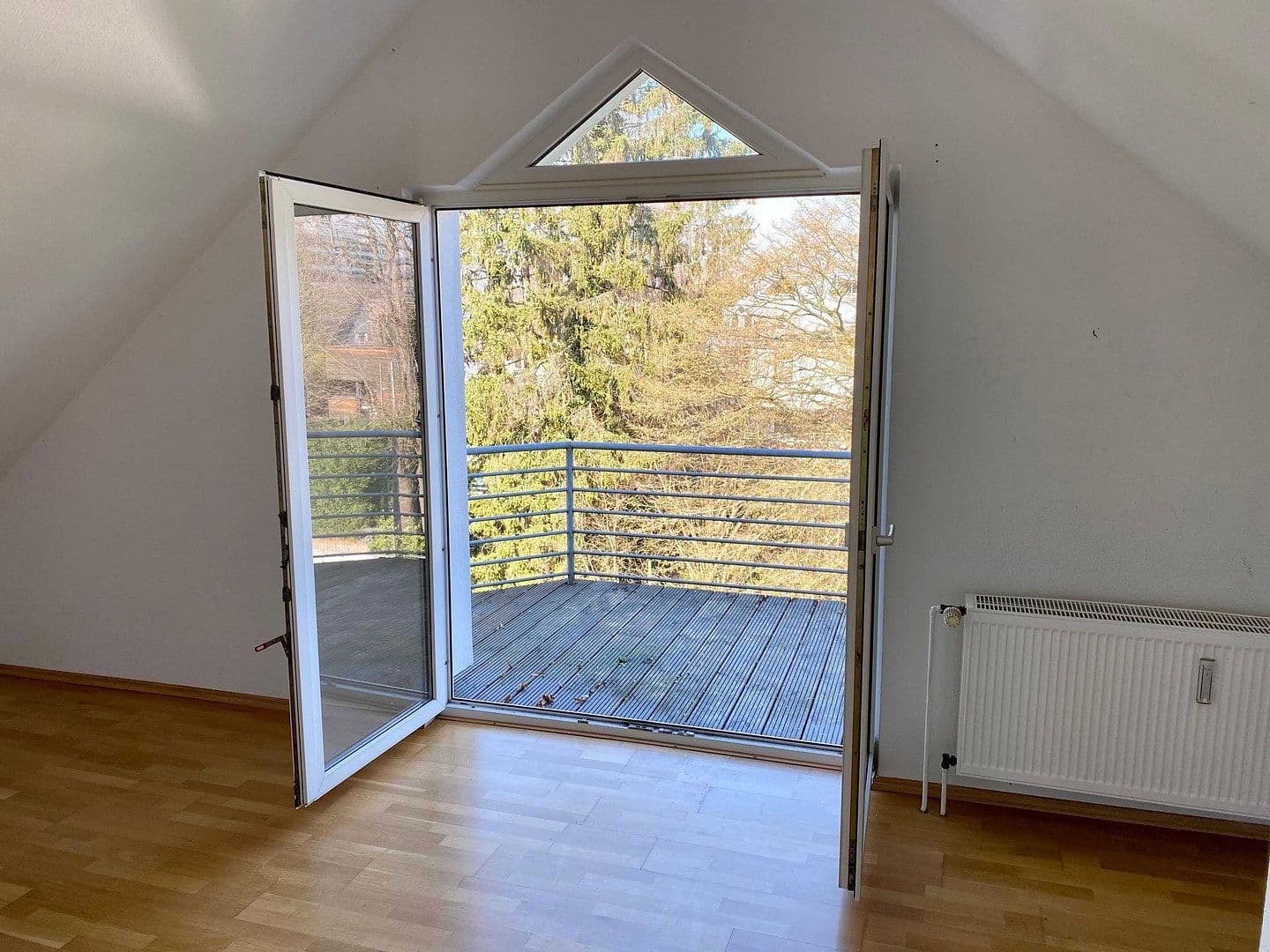 Prenájom bytu 2-izbový 68 m², Köln, Severné Porýnie - Westfálsko Prenájom bytu 2-izbový 68 m², Köln, Severné Porýnie - Westfálsko