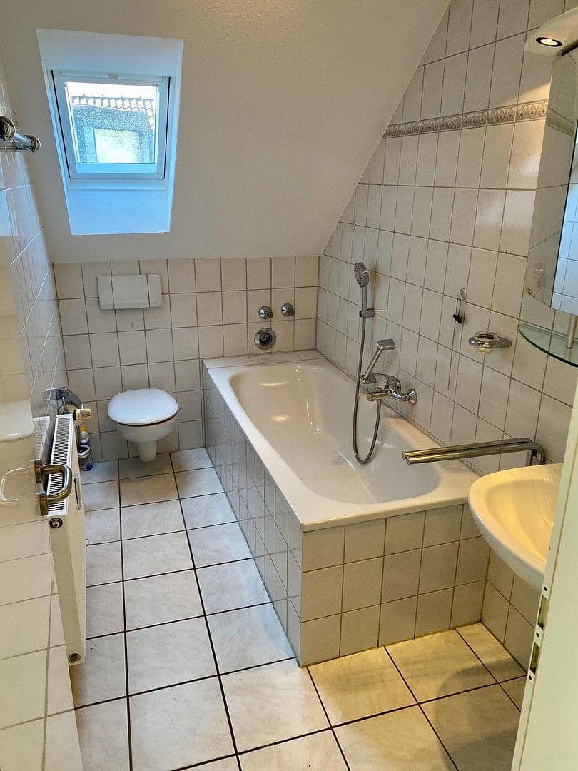 Prenájom bytu 2-izbový 68 m², Köln, Severné Porýnie - Westfálsko Prenájom bytu 2-izbový 68 m², Köln, Severné Porýnie - Westfálsko