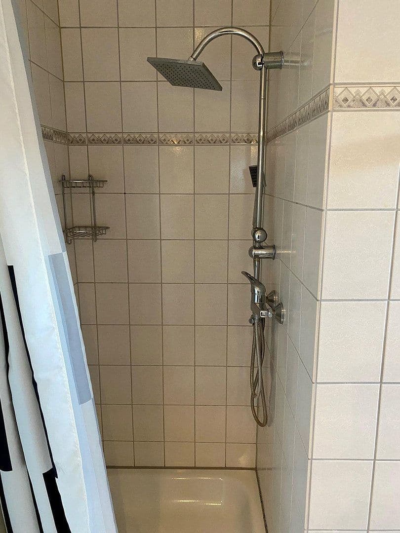 Prenájom bytu 2-izbový 68 m², Köln, Severné Porýnie - Westfálsko Prenájom bytu 2-izbový 68 m², Köln, Severné Porýnie - Westfálsko