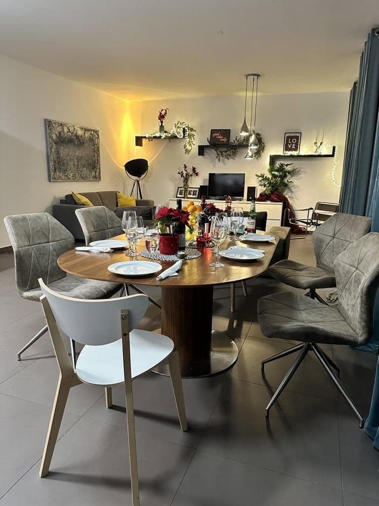 Prenájom bytu 3-izbový 108 m², Beuthstr. 14, Berlrin, Berlín Prenájom bytu 3-izbový 108 m², Beuthstr. 14, Berlrin, Berlín