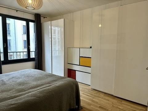 Prenájom bytu 3-izbový 108 m², Beuthstr. 14, Berlrin, Berlín Prenájom bytu 3-izbový 108 m², Beuthstr. 14, Berlrin, Berlín