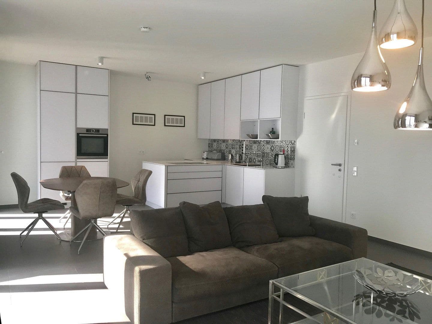 Prenájom bytu 3-izbový 108 m², Beuthstr. 14, Berlrin, Berlín Prenájom bytu 3-izbový 108 m², Beuthstr. 14, Berlrin, Berlín