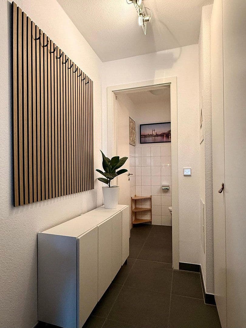 Prenájom bytu 3-izbový 85 m², Stuttgart, Bádensko-Wurttembersko Prenájom bytu 3-izbový 85 m², Stuttgart, Bádensko-Wurttembersko