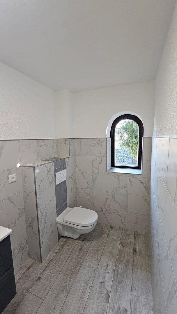 Predaj domu 129 m², pozemek 585 m², Fasanenweg 7, Pyrbaum, Bavorsko Predaj domu 129 m², pozemek 585 m², Fasanenweg 7, Pyrbaum, Bavorsko