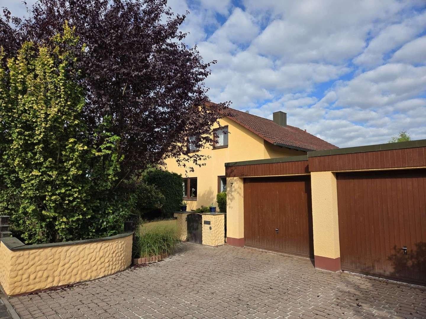 Predaj domu 129 m², pozemek 585 m², Fasanenweg 7, Pyrbaum, Bavorsko Predaj domu 129 m², pozemek 585 m², Fasanenweg 7, Pyrbaum, Bavorsko