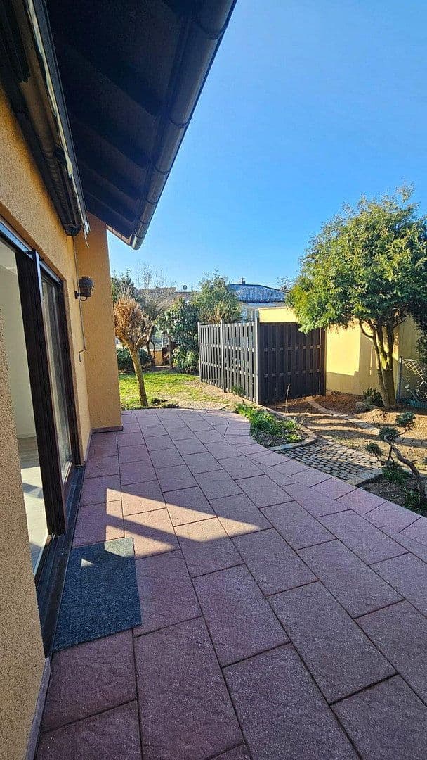 Predaj domu 129 m², pozemek 585 m², Fasanenweg 7, Pyrbaum, Bavorsko Predaj domu 129 m², pozemek 585 m², Fasanenweg 7, Pyrbaum, Bavorsko