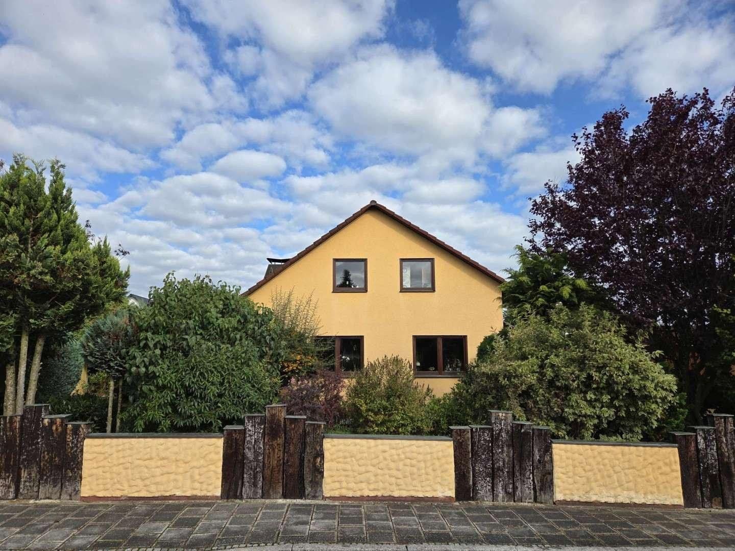 Predaj domu 129 m², pozemek 585 m², Fasanenweg 7, Pyrbaum, Bavorsko Predaj domu 129 m², pozemek 585 m², Fasanenweg 7, Pyrbaum, Bavorsko