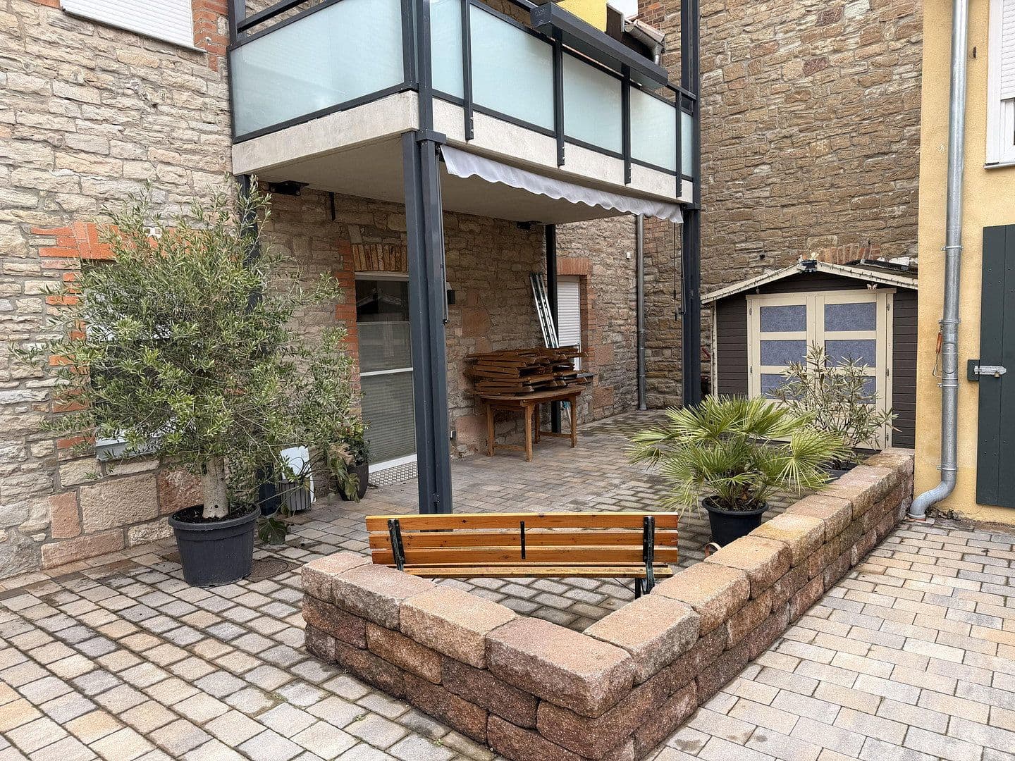 Prenájom bytu 2-izbový 84 m², Rudolf Breitscheidt Str.2, Roßleben-Wiehe, Durínsko Prenájom bytu 2-izbový 84 m², Rudolf Breitscheidt Str.2, Roßleben-Wiehe, Durínsko