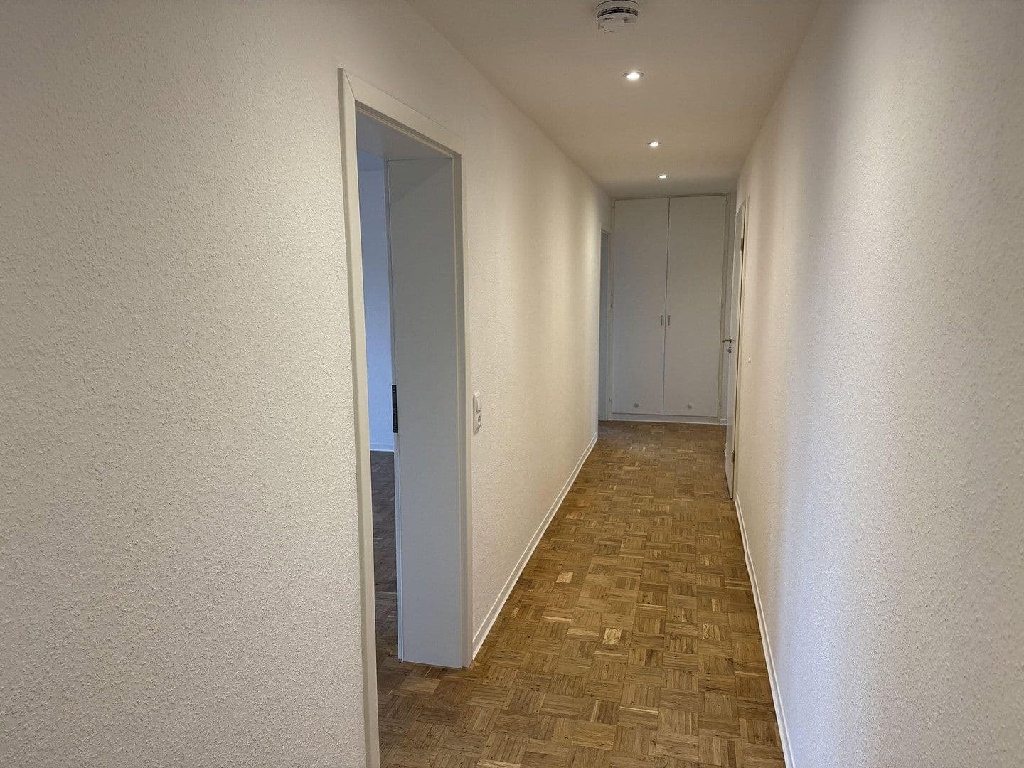 Prenájom bytu 3-izbový 86 m², Ettlinger Str. 31, Karlsruhe, Bádensko-Wurttembersko Prenájom bytu 3-izbový 86 m², Ettlinger Str. 31, Karlsruhe, Bádensko-Wurttembersko