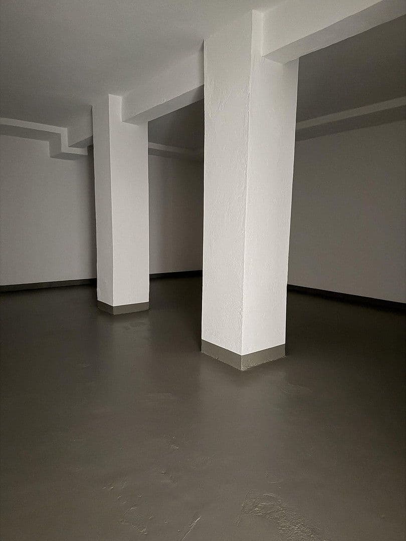 Prenájom nebytového priestoru 90 m², Düsseldorf, Severné Porýnie - Westfálsko Prenájom nebytového priestoru 90 m², Düsseldorf, Severné Porýnie - Westfálsko