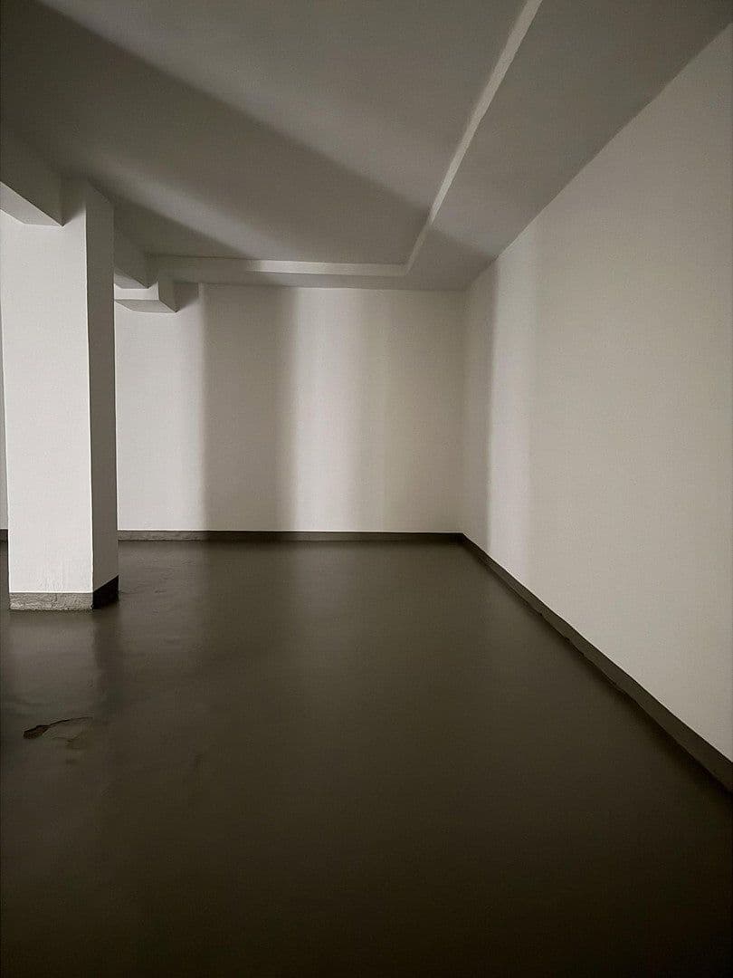 Prenájom nebytového priestoru 90 m², Düsseldorf, Severné Porýnie - Westfálsko Prenájom nebytového priestoru 90 m², Düsseldorf, Severné Porýnie - Westfálsko