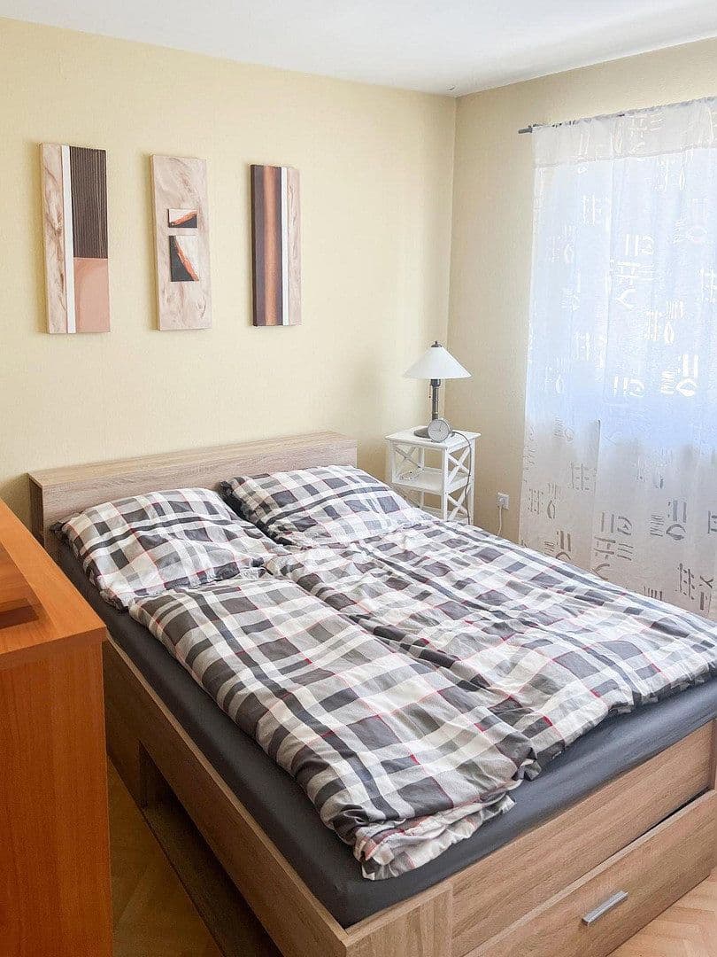 Prenájom bytu 3-izbový 73 m², Bürgermeister-Diehl-Str. 27, Eisenberg (Pfalz), Porýnie-Falcko Prenájom bytu 3-izbový 73 m², Bürgermeister-Diehl-Str. 27, Eisenberg (Pfalz), Porýnie-Falcko