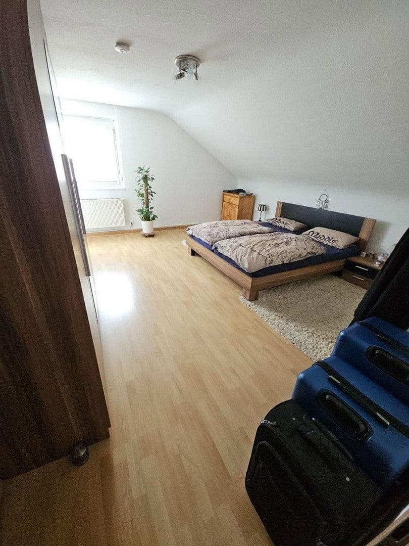 Prenájom bytu 3-izbový 91 m², Villingen-Schwenningen, Bádensko-Wurttembersko Prenájom bytu 3-izbový 91 m², Villingen-Schwenningen, Bádensko-Wurttembersko