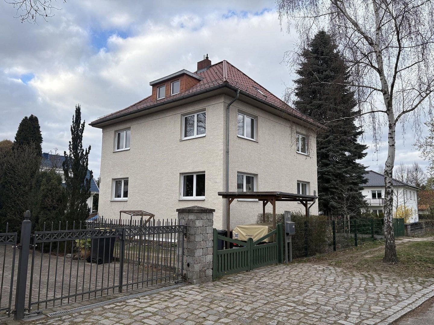 Prenájom domu 192 m², pozemek 525 m², Berlin, Berlín Prenájom domu 192 m², pozemek 525 m², Berlin, Berlín