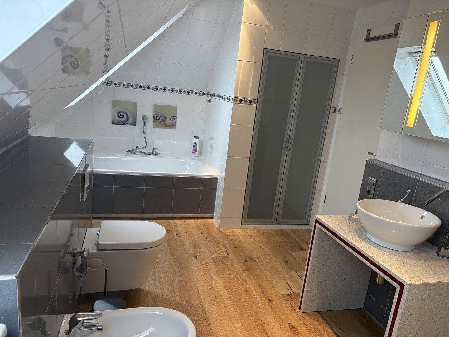 Prenájom domu 192 m², pozemek 525 m², Berlin, Berlín Prenájom domu 192 m², pozemek 525 m², Berlin, Berlín