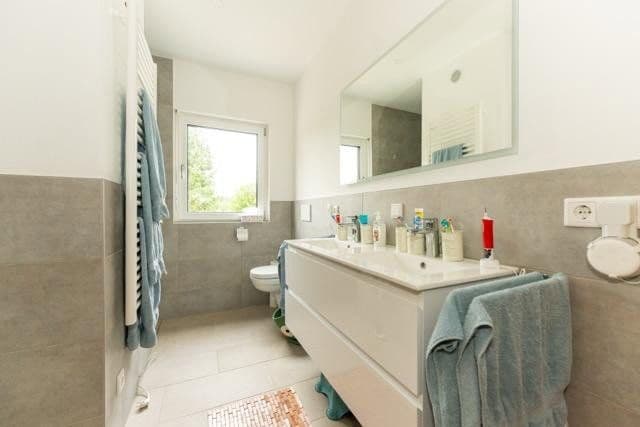 Predaj domu 145 m², pozemek 267 m², Schloßstraße 20a, Odelzhausen, Bavorsko Predaj domu 145 m², pozemek 267 m², Schloßstraße 20a, Odelzhausen, Bavorsko