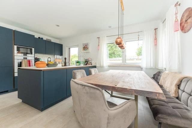 Predaj domu 145 m², pozemek 267 m², Schloßstraße 20a, Odelzhausen, Bavorsko Predaj domu 145 m², pozemek 267 m², Schloßstraße 20a, Odelzhausen, Bavorsko