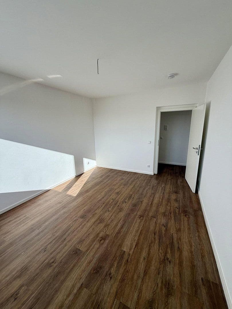 Prenájom bytu 3-izbový 60 m², Birkenstraße 1, Groß Kreutz (Havel), Brandenbursko Prenájom bytu 3-izbový 60 m², Birkenstraße 1, Groß Kreutz (Havel), Brandenbursko