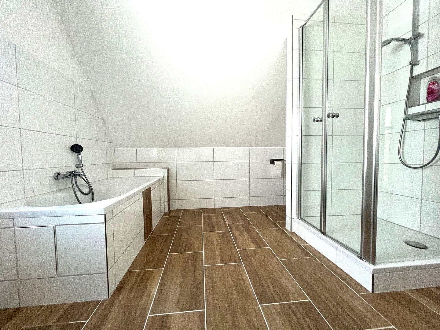 Prenájom bytu 2-izbový 74 m², Freigericht, Hesensko Prenájom bytu 2-izbový 74 m², Freigericht, Hesensko