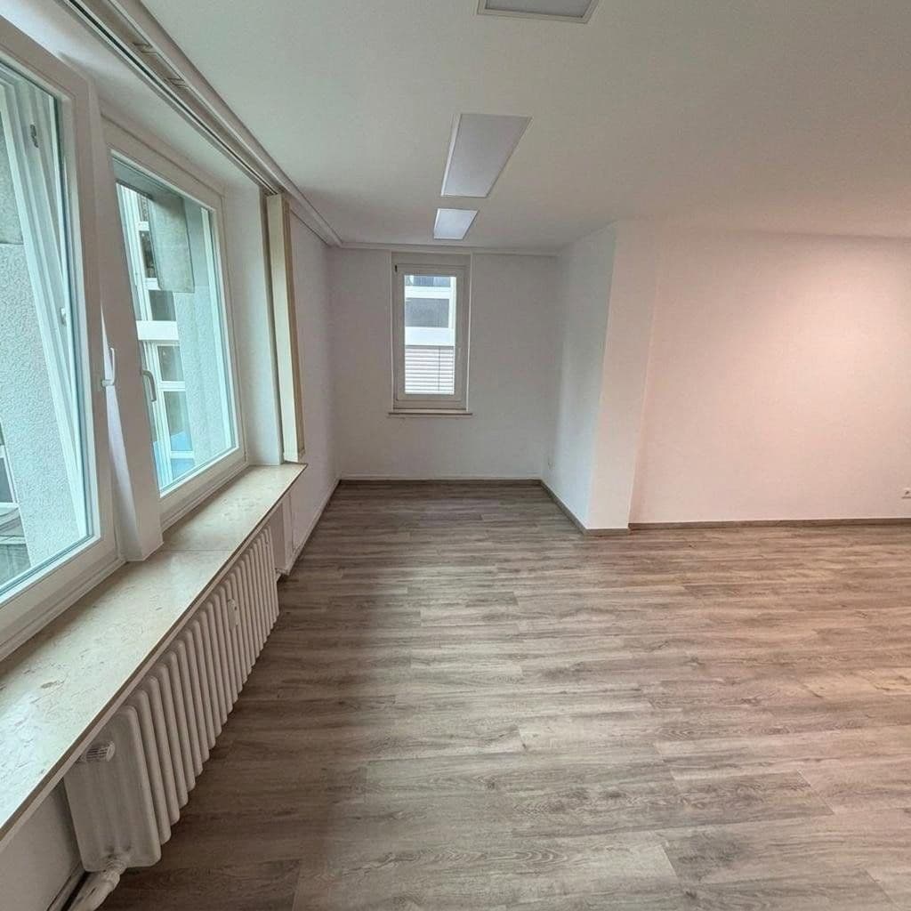 Prenájom kancelárie 209 m², Hannover, Dolné Sasko Prenájom kancelárie 209 m², Hannover, Dolné Sasko