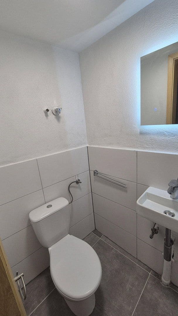 Predaj domu 155 m², pozemek 168 m², Gesellstr. 45, Pforzheim, Bádensko-Wurttembersko Predaj domu 155 m², pozemek 168 m², Gesellstr. 45, Pforzheim, Bádensko-Wurttembersko