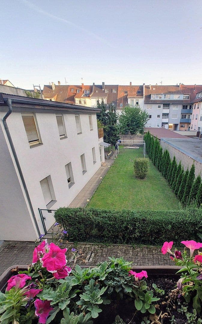 Prenájom bytu 3-izbový 88 m², Karlsruhe, Bádensko-Wurttembersko Prenájom bytu 3-izbový 88 m², Karlsruhe, Bádensko-Wurttembersko