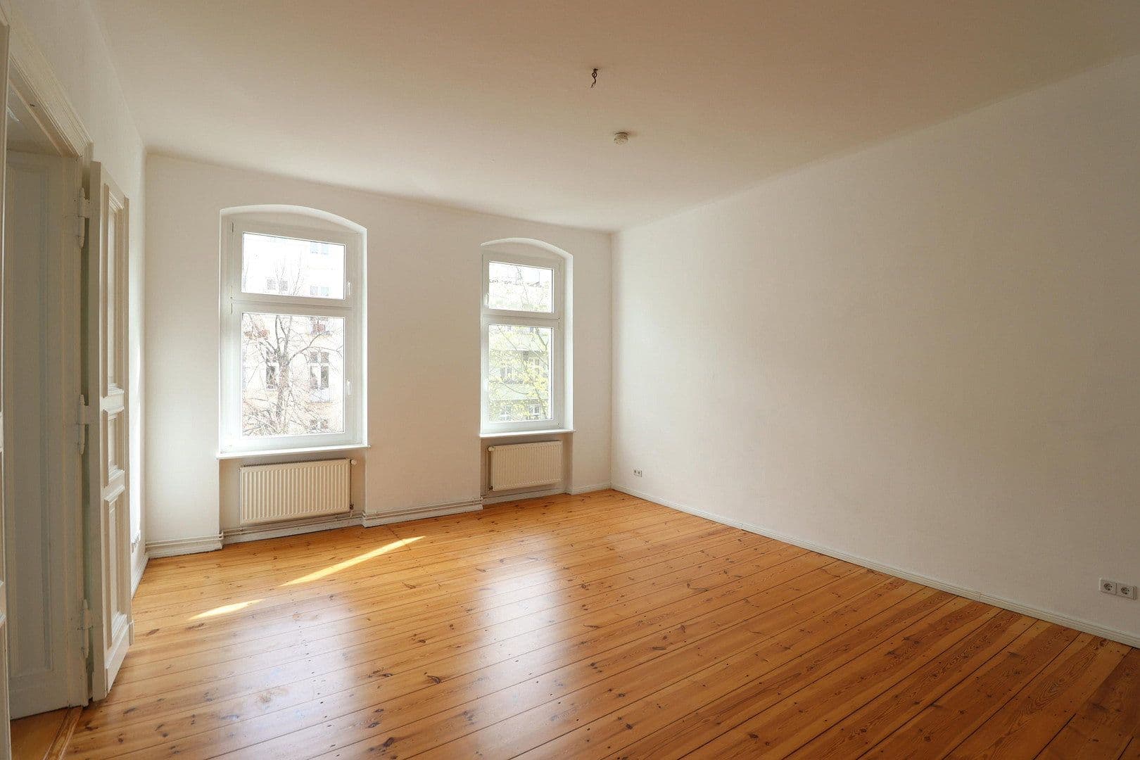Prenájom bytu 2-izbový 80 m², Beusselstraße 00, Berlin, Berlín Prenájom bytu 2-izbový 80 m², Beusselstraße 00, Berlin, Berlín