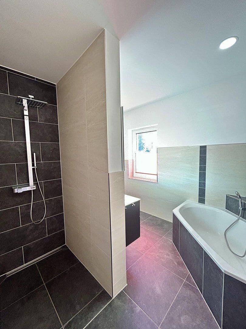 Predaj domu 120 m², pozemek 860 m², Gornau, Sasko Predaj domu 120 m², pozemek 860 m², Gornau, Sasko