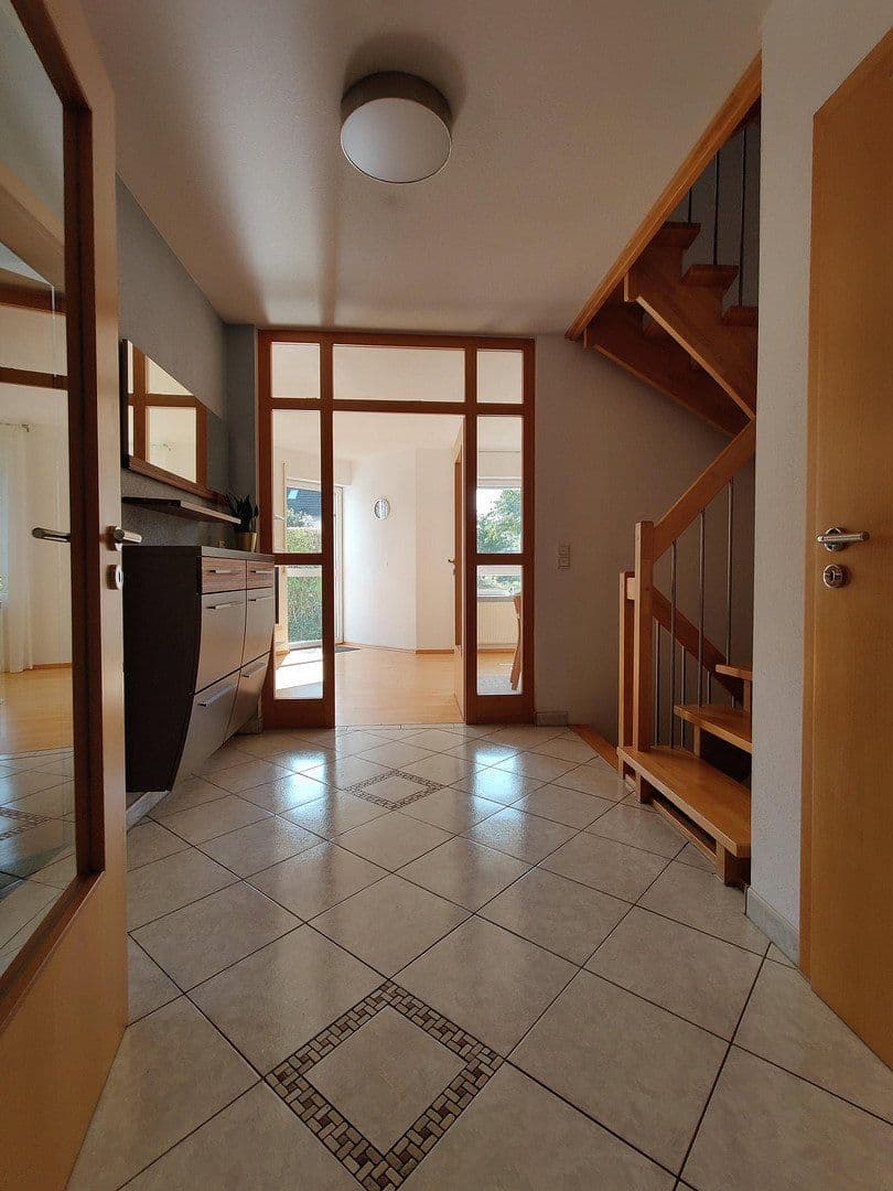 Predaj domu 153 m², pozemek 456 m², München, Bavorsko Predaj domu 153 m², pozemek 456 m², München, Bavorsko