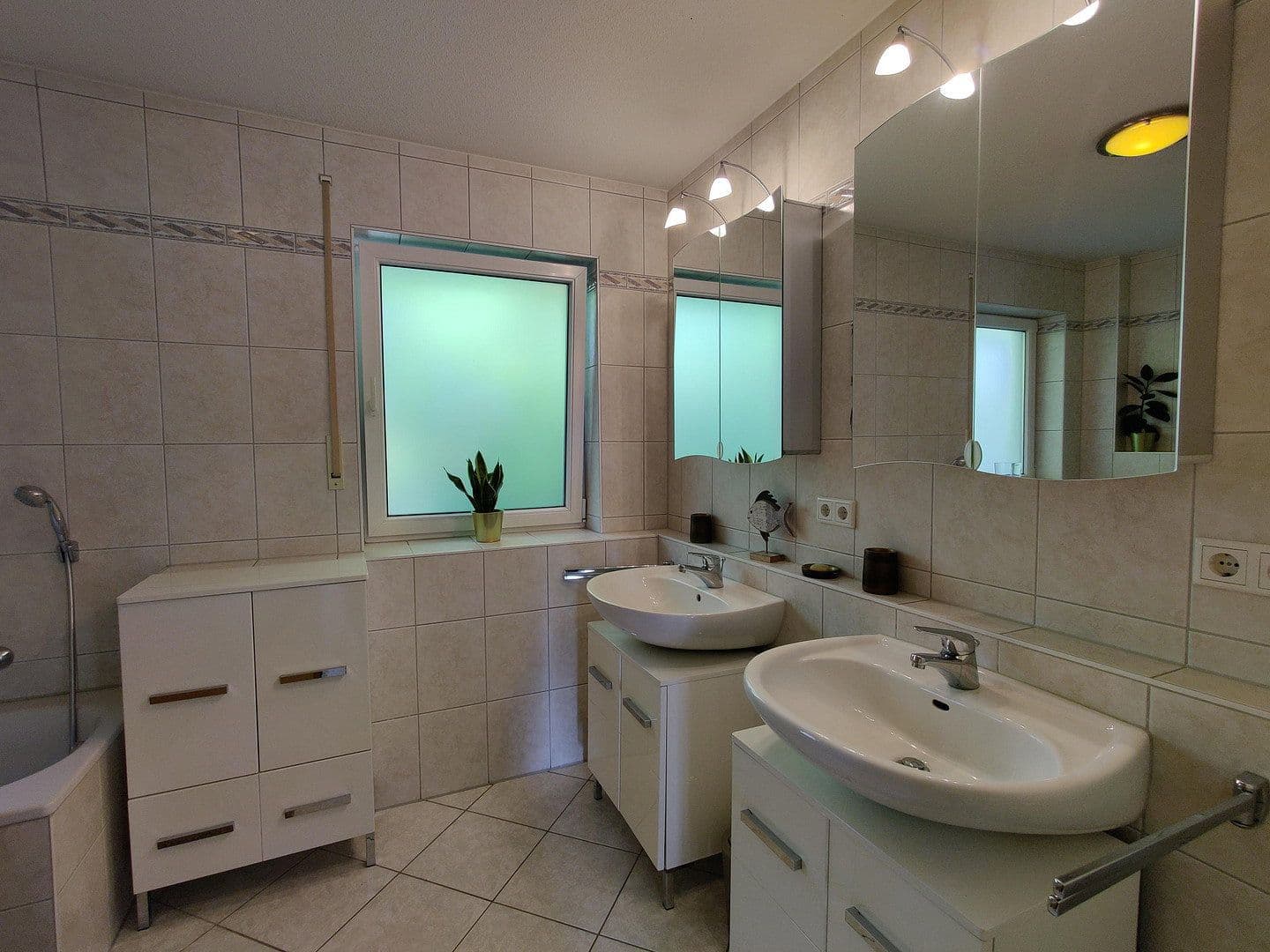 Predaj domu 153 m², pozemek 456 m², München, Bavorsko Predaj domu 153 m², pozemek 456 m², München, Bavorsko