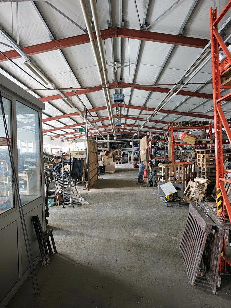 Prenájom nebytového priestoru 960 m², Am Steinbruch 3, Gerhardshofen, Bavorsko Prenájom nebytového priestoru 960 m², Am Steinbruch 3, Gerhardshofen, Bavorsko